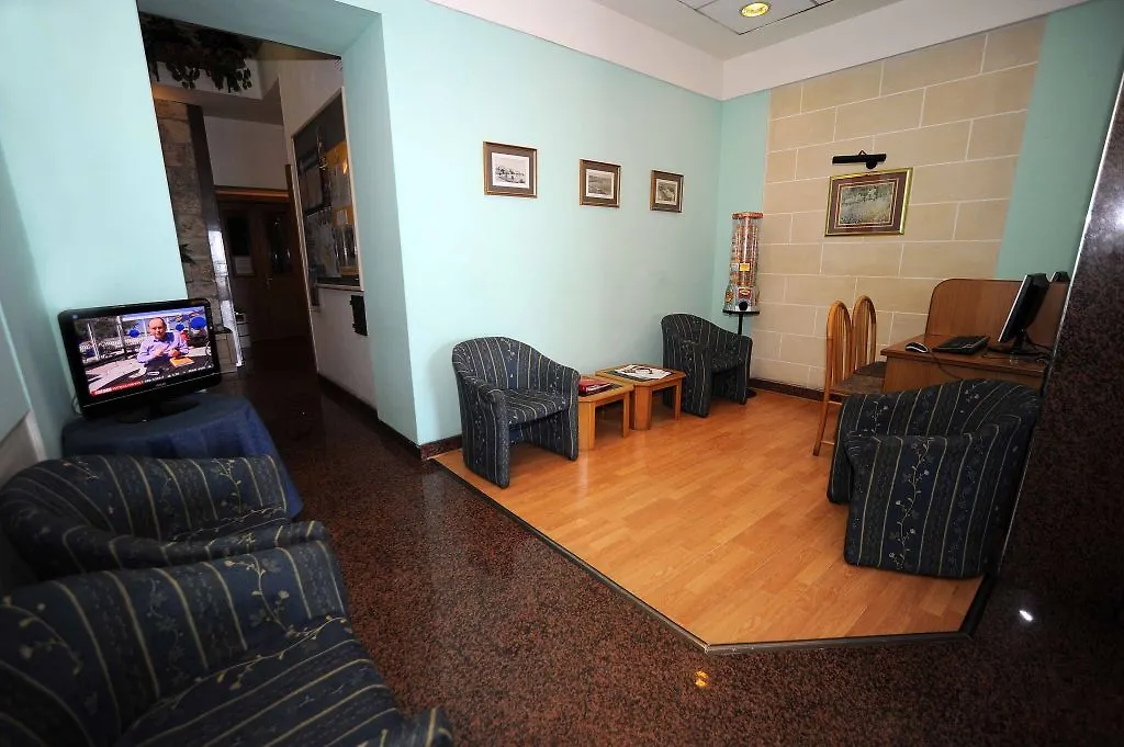 Sliema Chalet Hotel 3*,