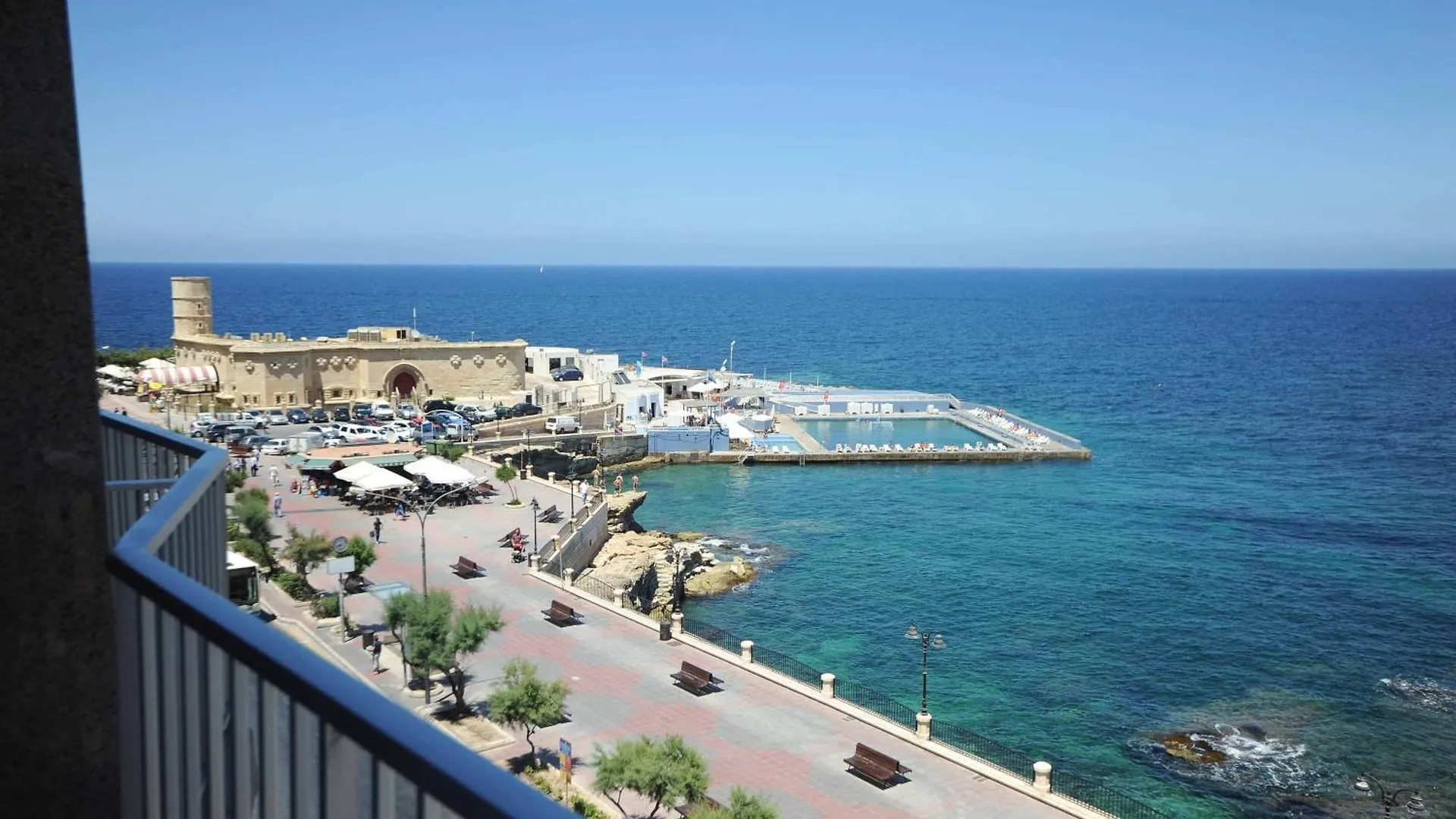 Sliema Chalet Hotel