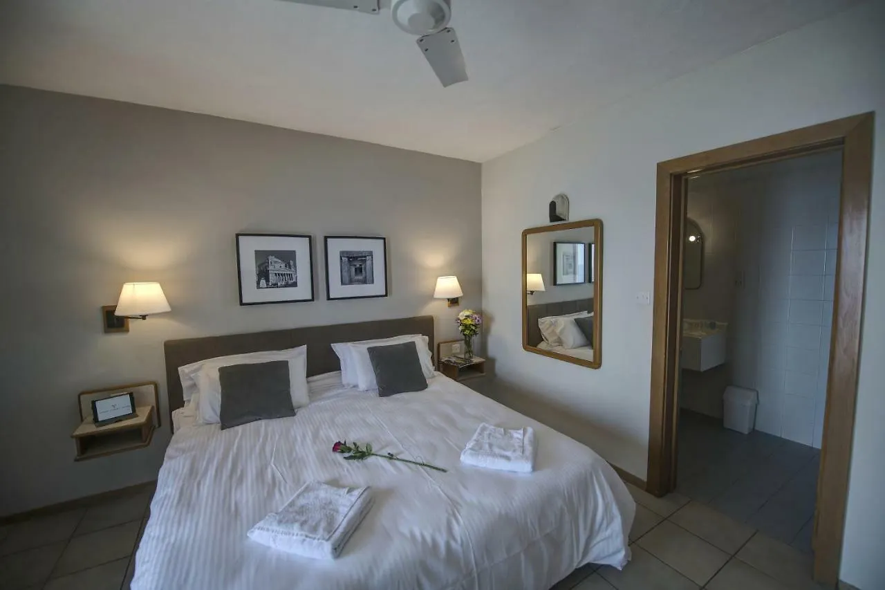 Sliema Chalet Hotel 3*,